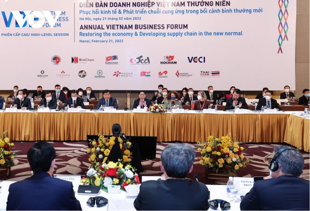 Vietnam Business Forum examines ways to boost economic recovery